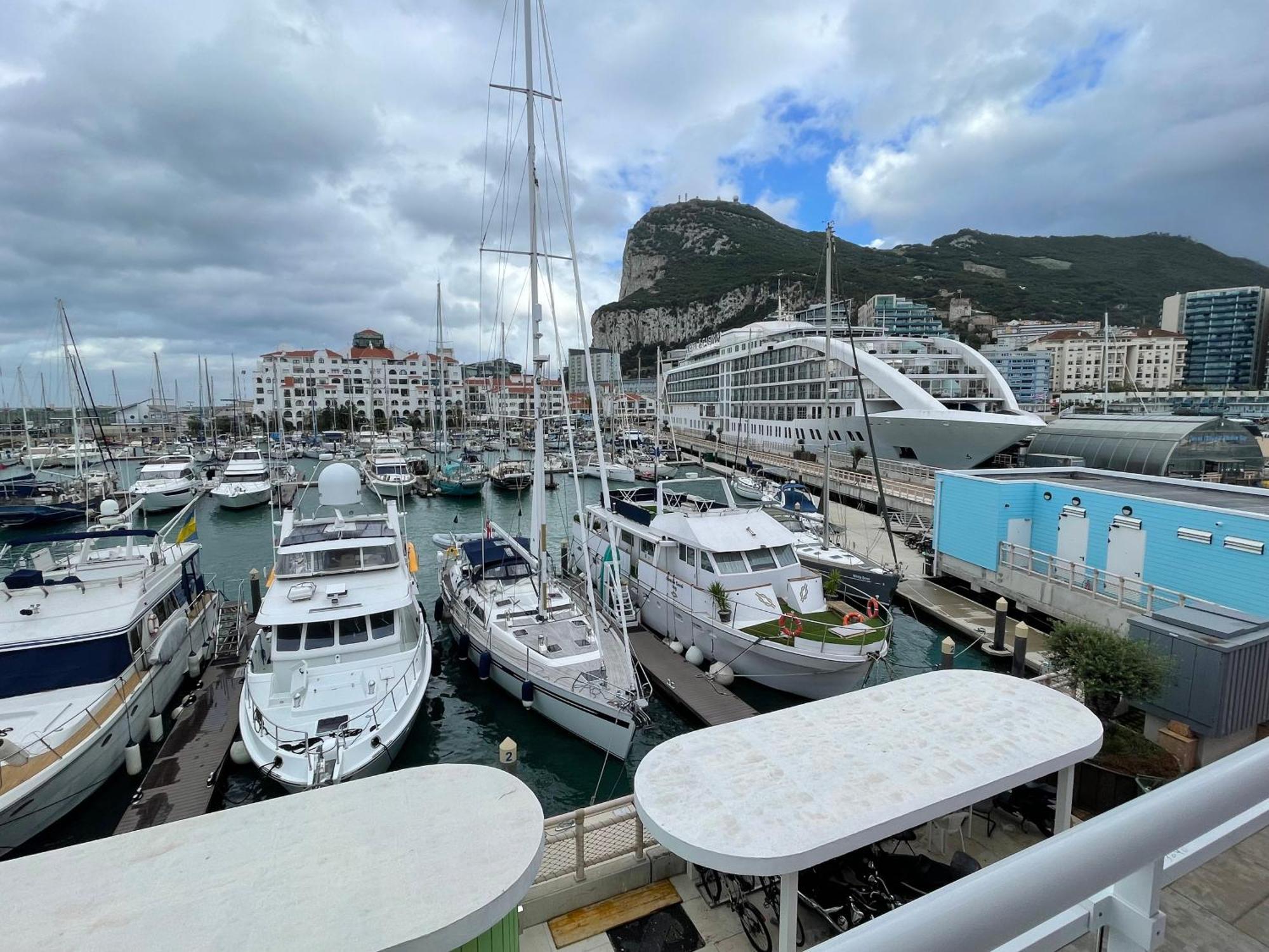 Deluxe Marina View Seafront Gibraltar Stay Exteriör bild